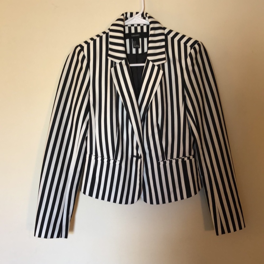 NWOT Forever21 Pinstriped Blazer.